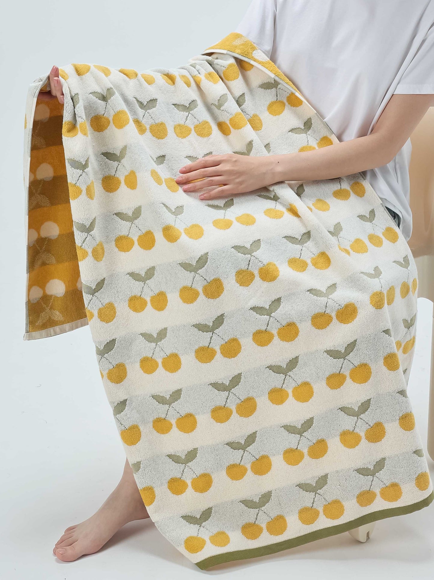 Apple Orchard Cotton Bath Towel original reference image 22