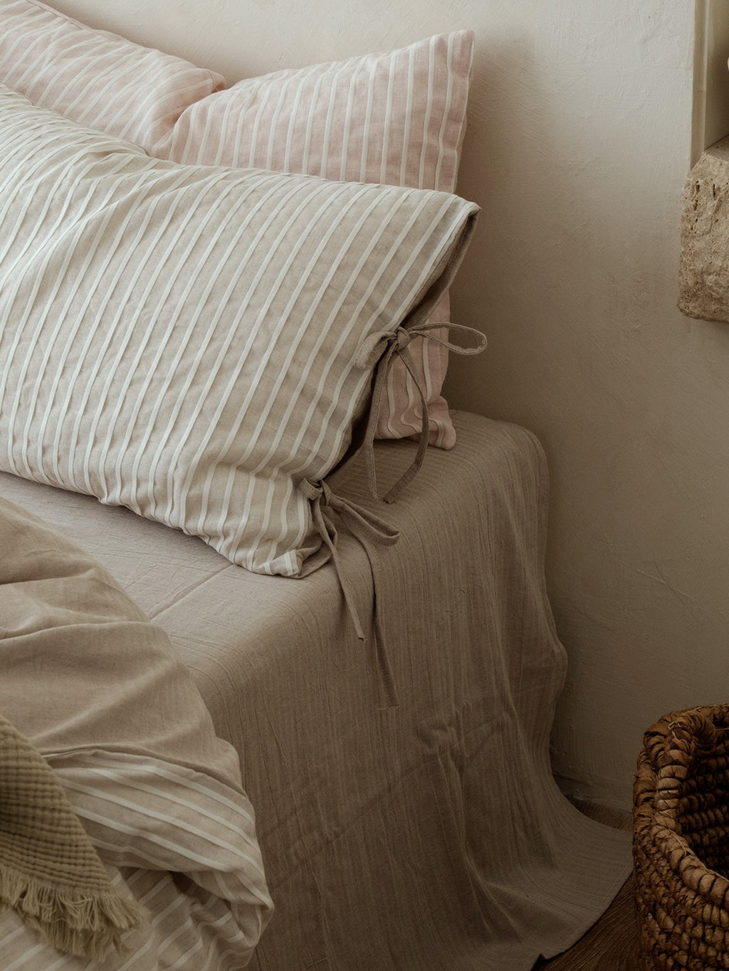 Atelier Pleat Jacquard Linen Cotton Duvet Cover original reference image 6
