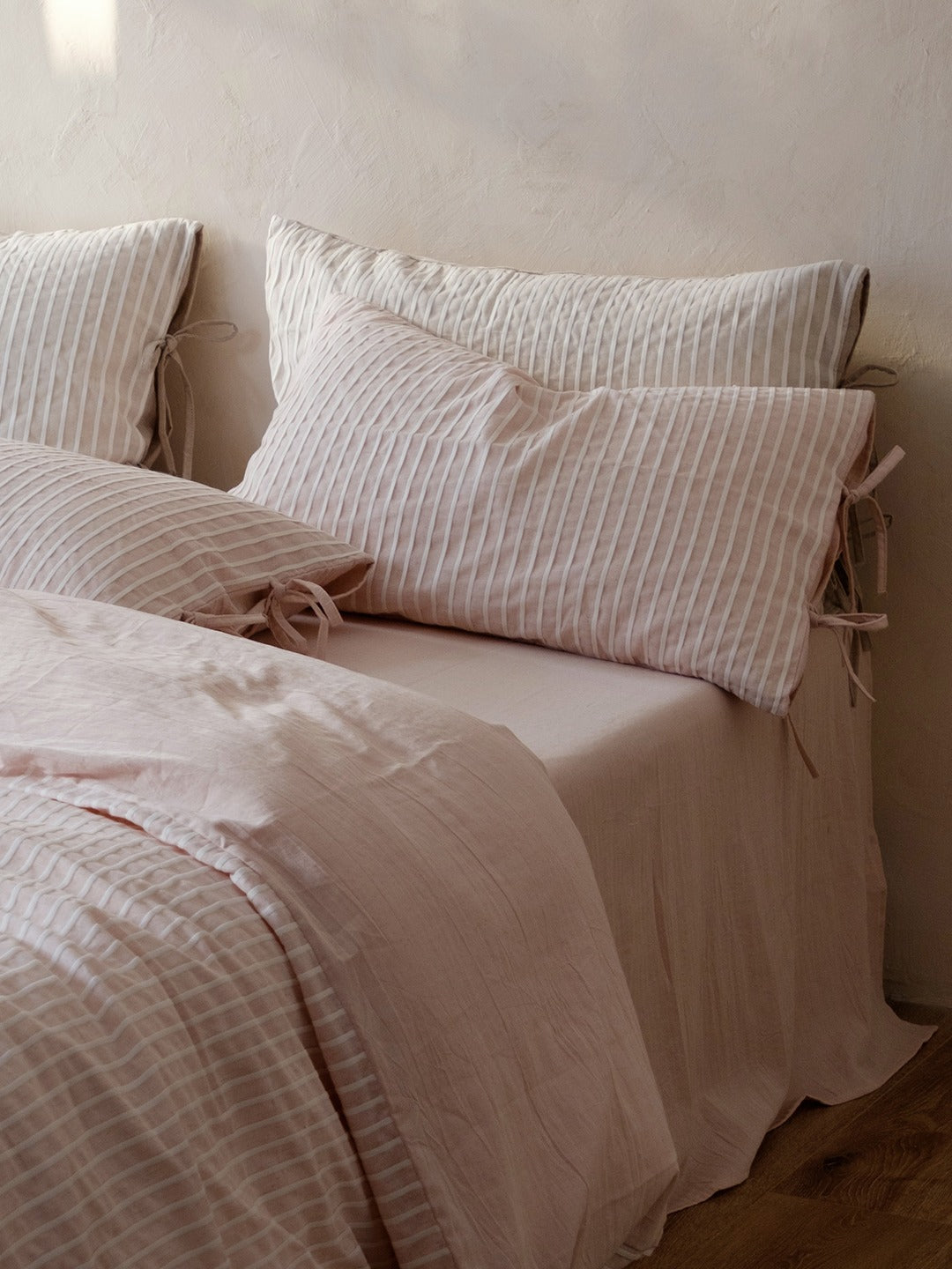 Atelier Pleat Jacquard Linen Cotton Duvet Cover original reference image 13