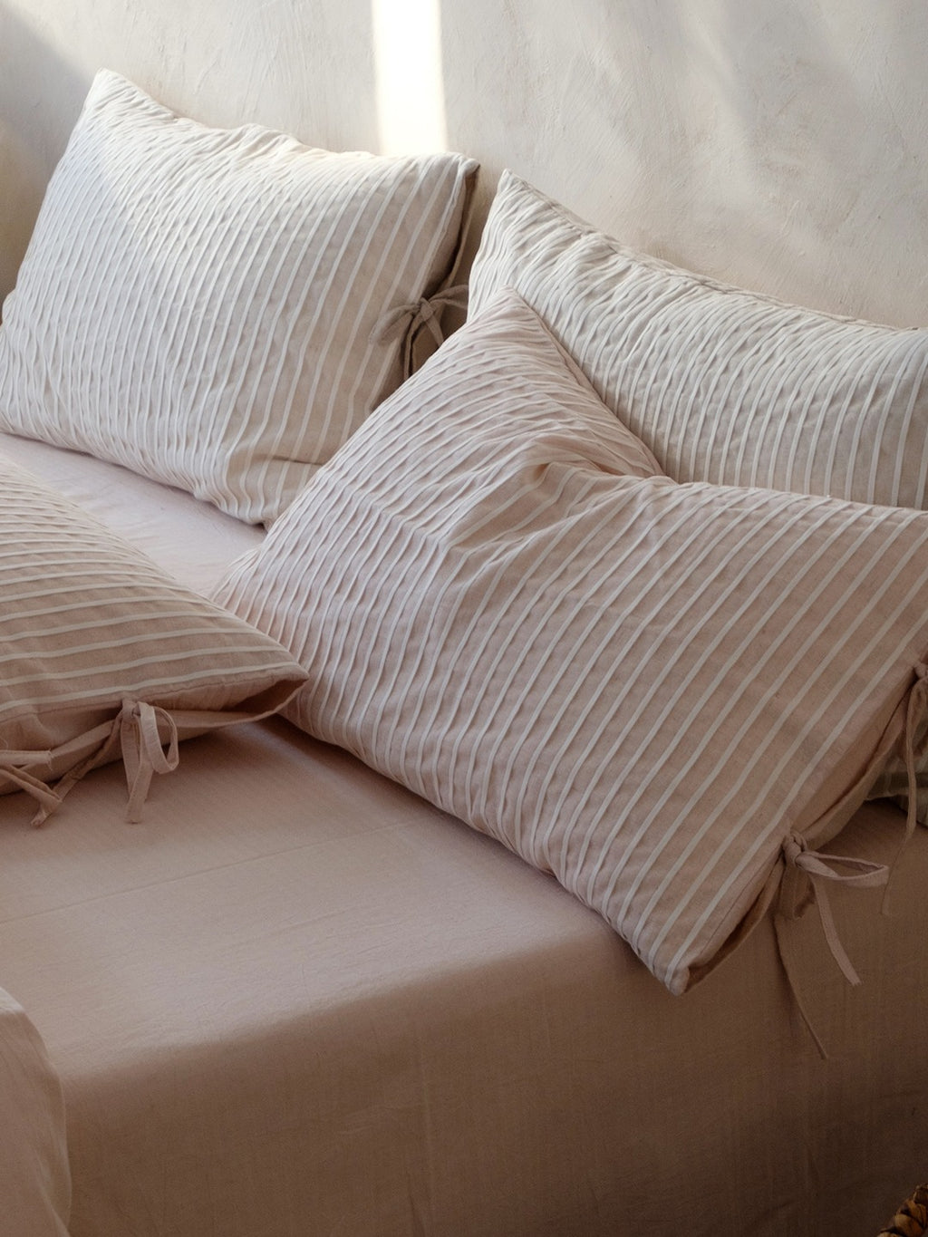 Atelier Pleat Jacquard Linen Cotton Duvet Cover original reference image 16
