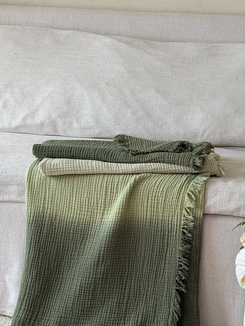 Aurora Ombre Cotton Tassel Throw Blanket original reference image 33