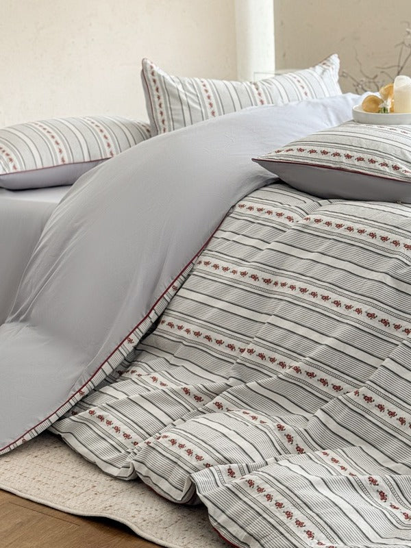 Bloomfield Cotton Clip Jacquard Duvet Cover original reference image 3