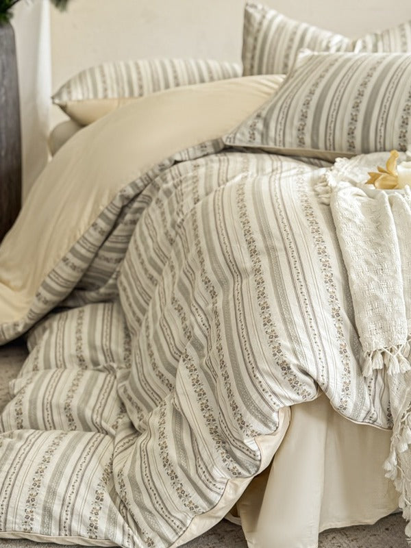 Bloomfield Cotton Clip Jacquard Duvet Cover original reference image 37