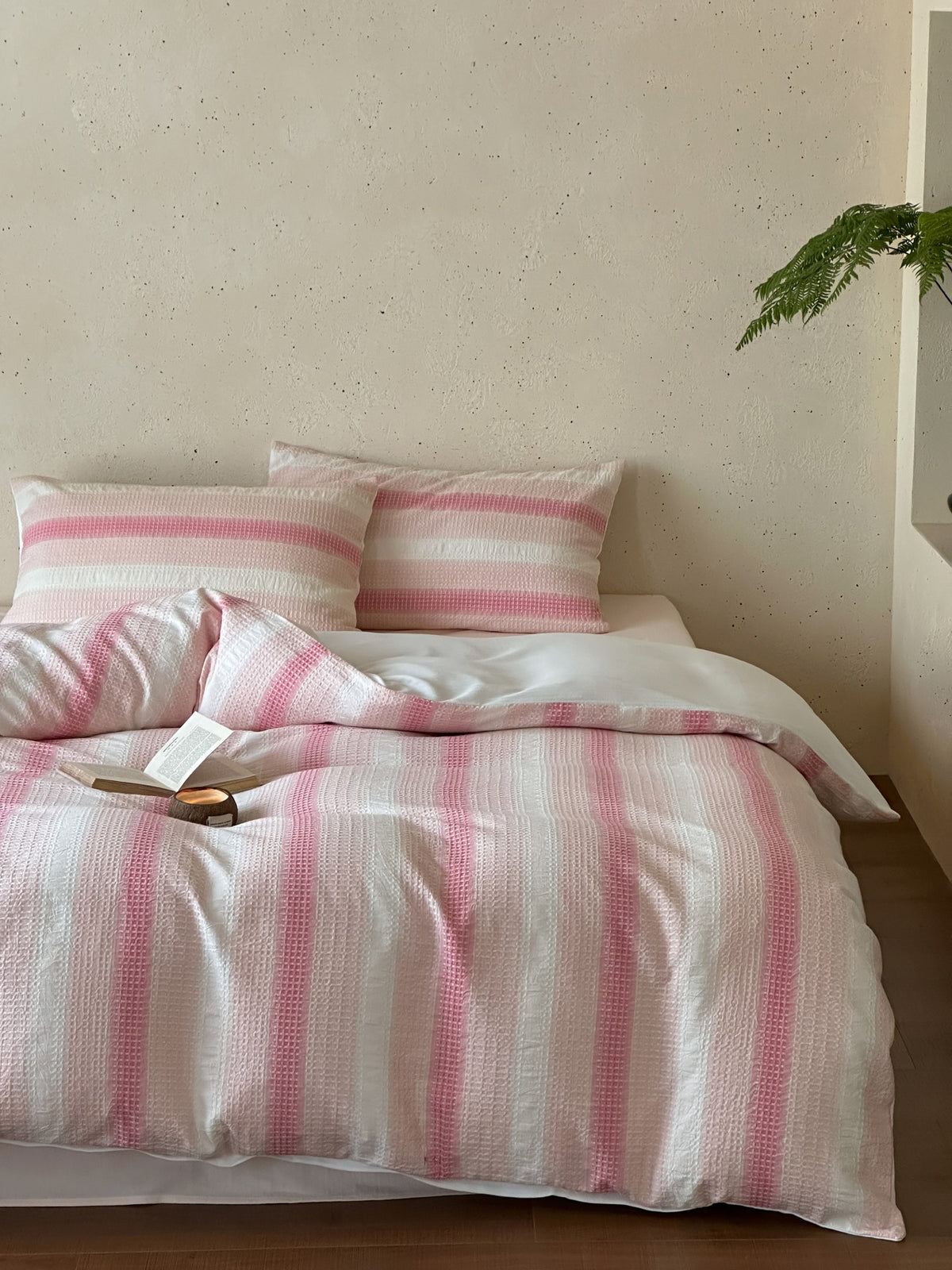 Blush Breeze Jacquard Cotton Duvet Cover original reference image 1