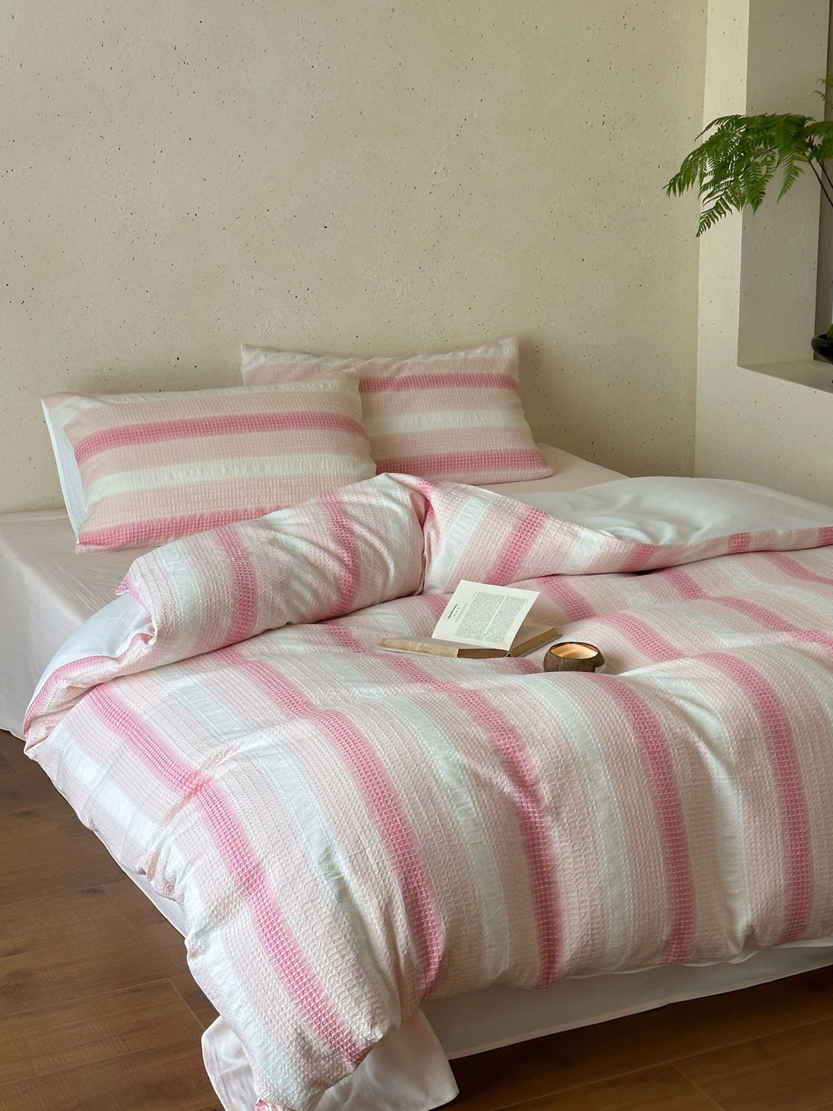 Blush Breeze Jacquard Cotton Duvet Cover original reference image 2