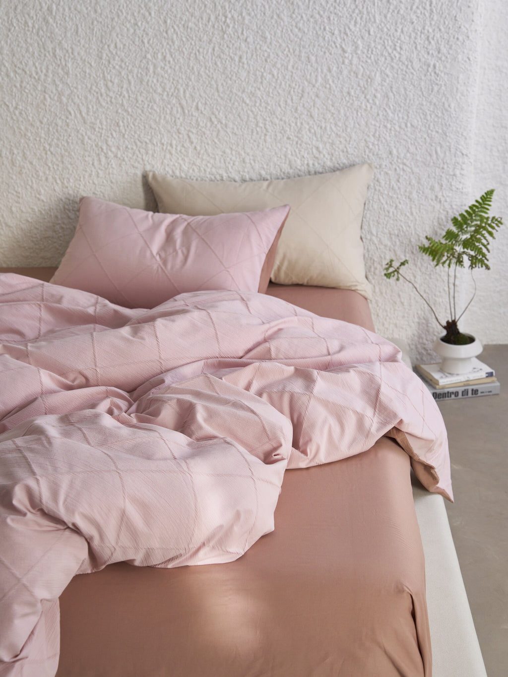Blush Haven Cotton Jacquard Duvet Cover original reference image 5