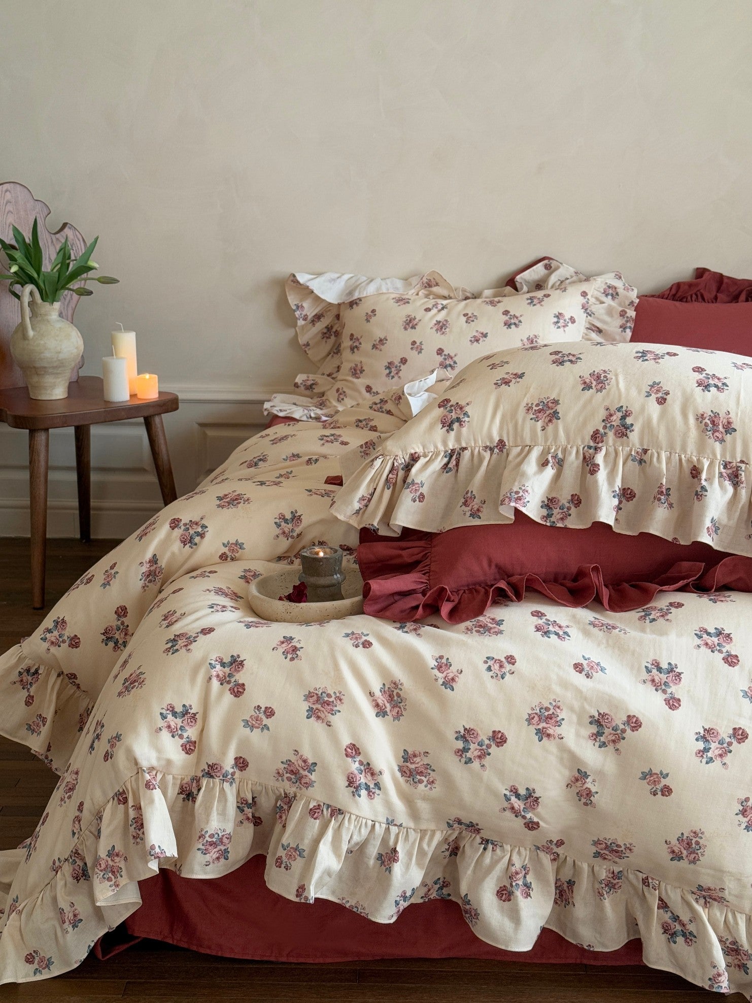 Burgundy Rose Bouquet Ruffle Cotton Muslin Duvet Cover original reference image 4