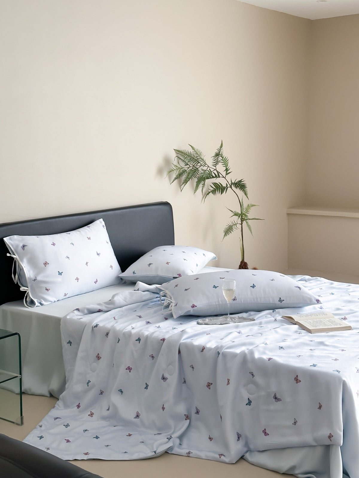 Butterfly Breeze Comforter Set original reference image 1
