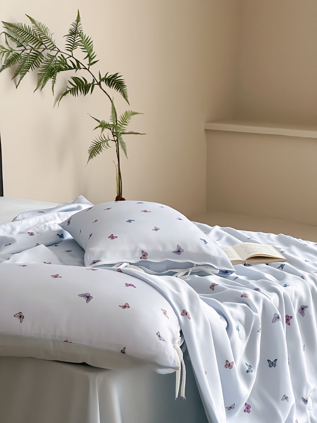 Butterfly Breeze Comforter Set original reference image 4