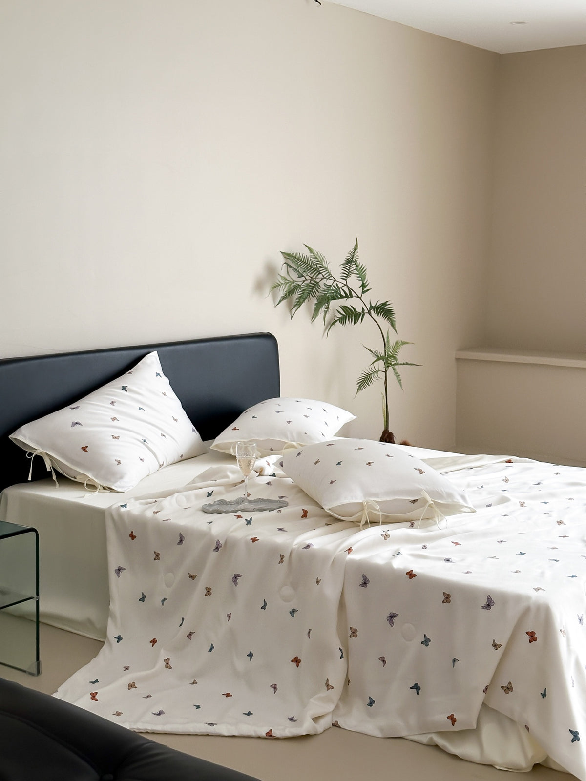 Butterfly Whisper Comforter Set original reference image 1