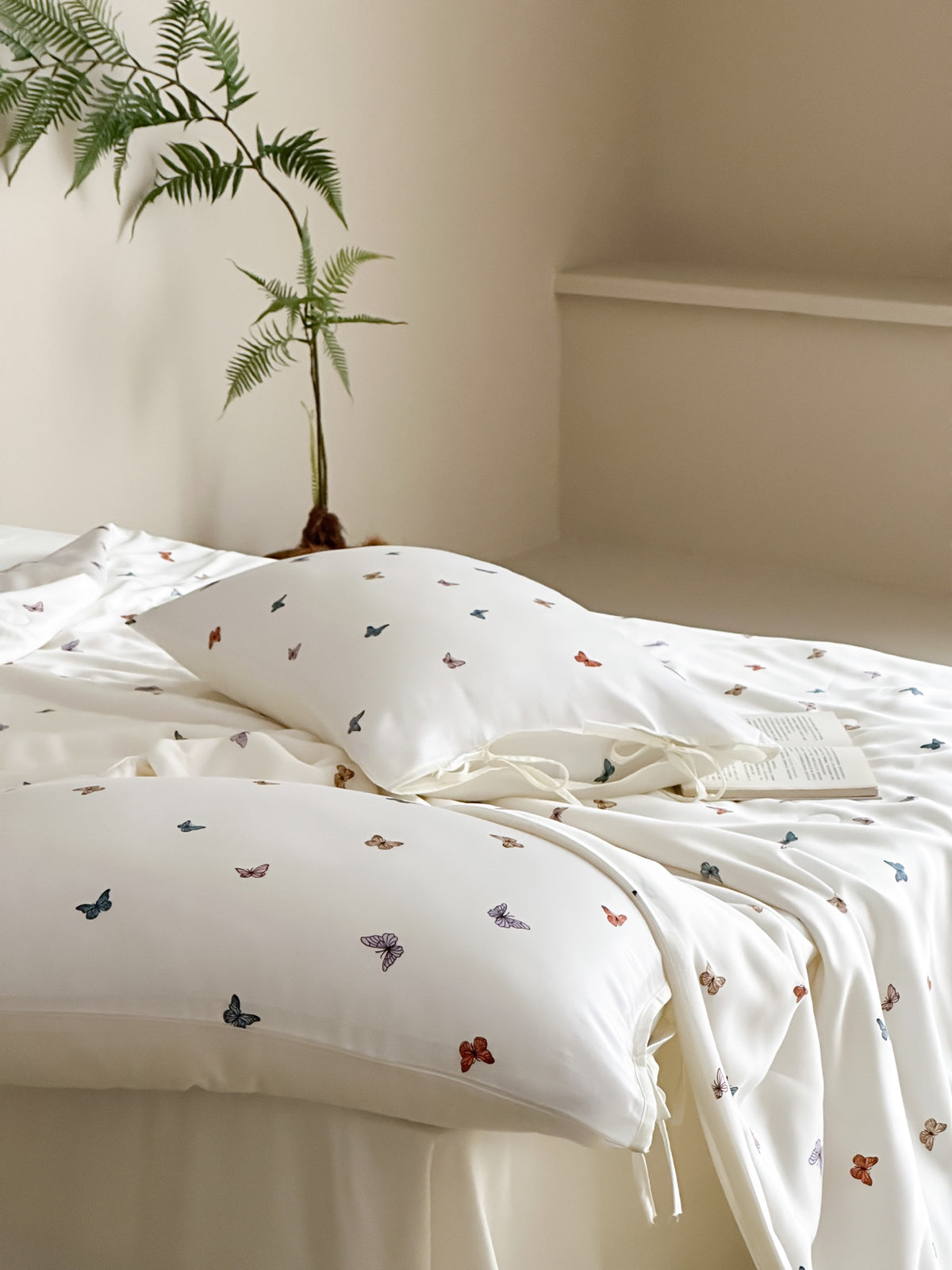 Butterfly Whisper Comforter Set original reference image 4
