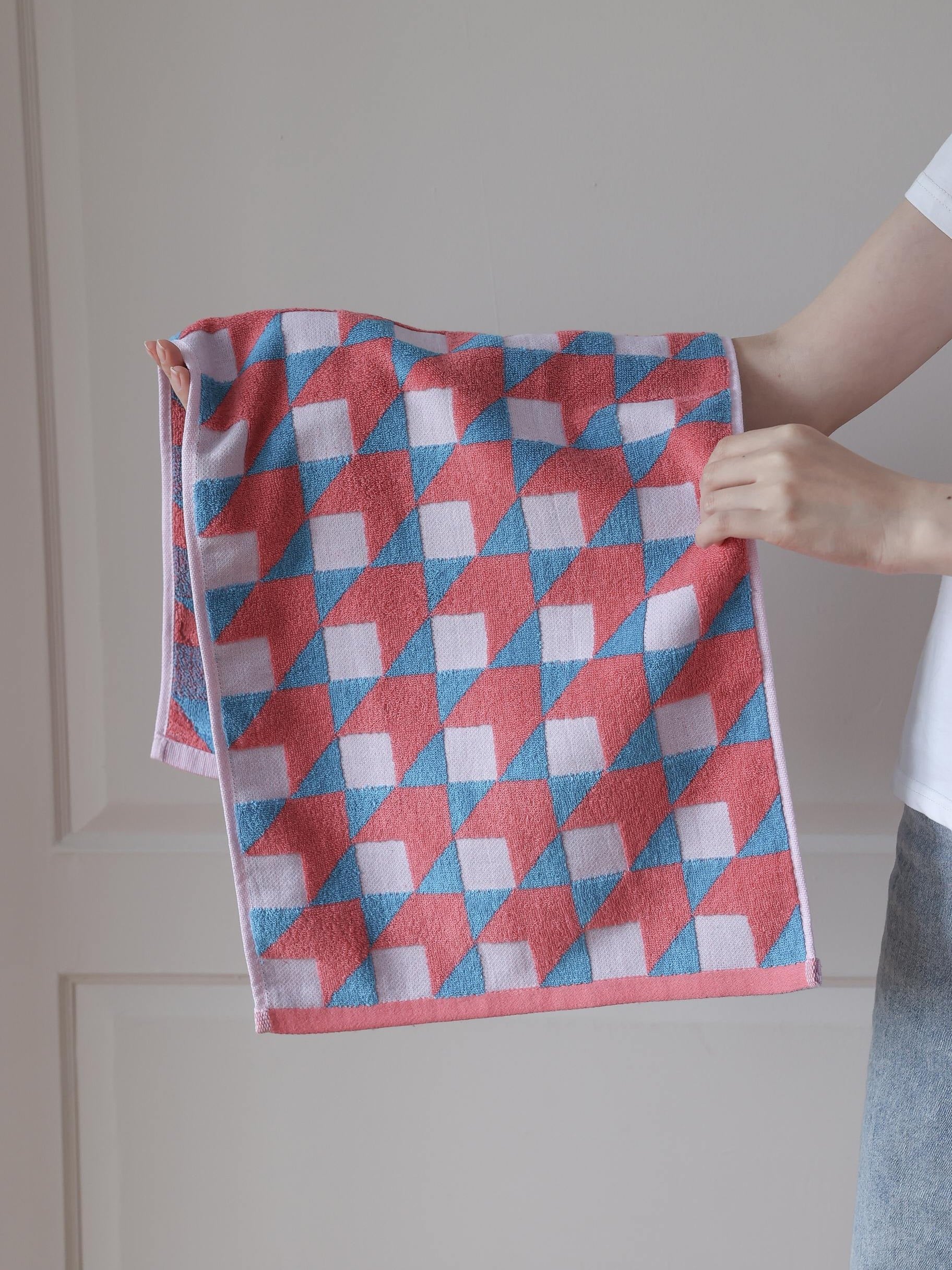 Checkerboard Cotton Bath Towel original reference image 6