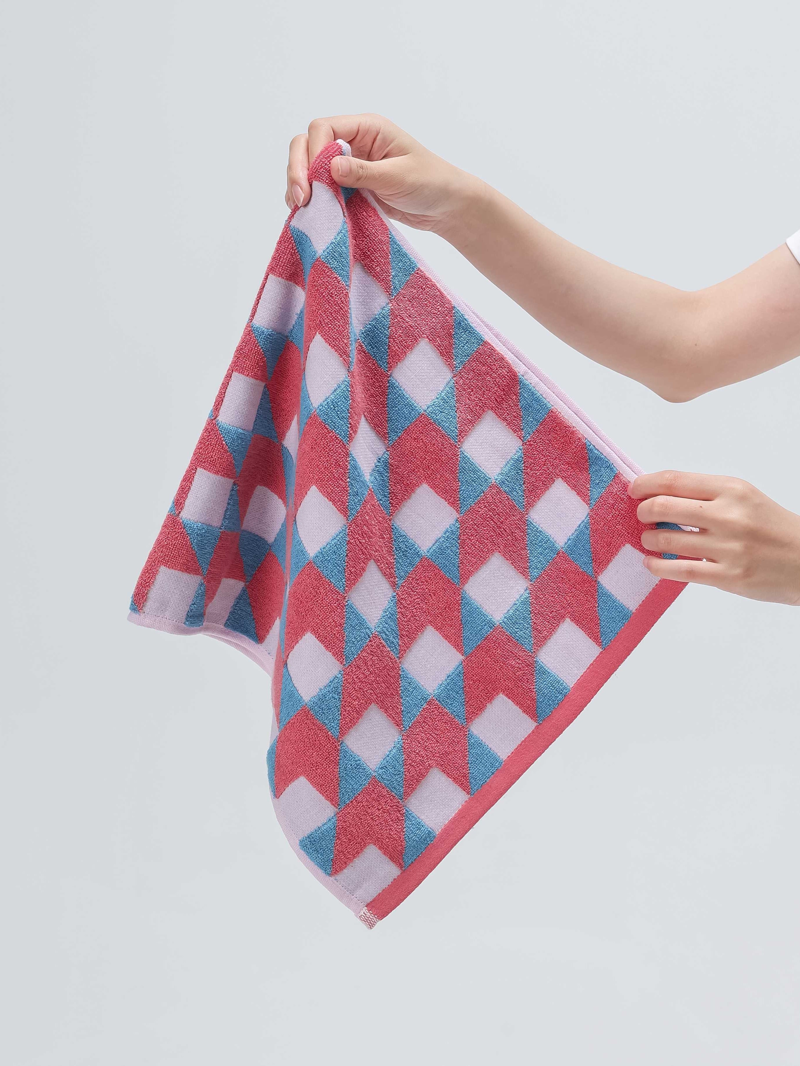 Checkerboard Cotton Bath Towel original reference image 8