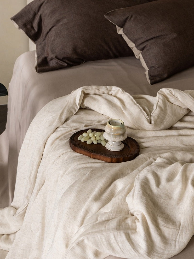 Cloud Linen Silk Blend Comforter original reference image 4