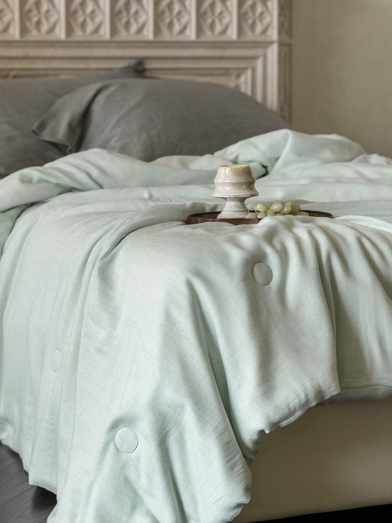 Cloud Linen Silk Blend Comforter original reference image 18