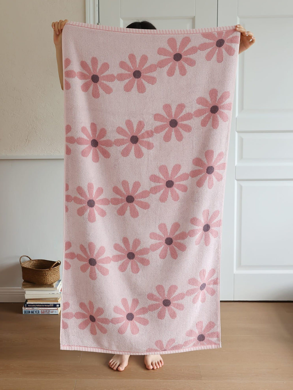 Daisy Jacquard Cotton Bath Towel original reference image 7