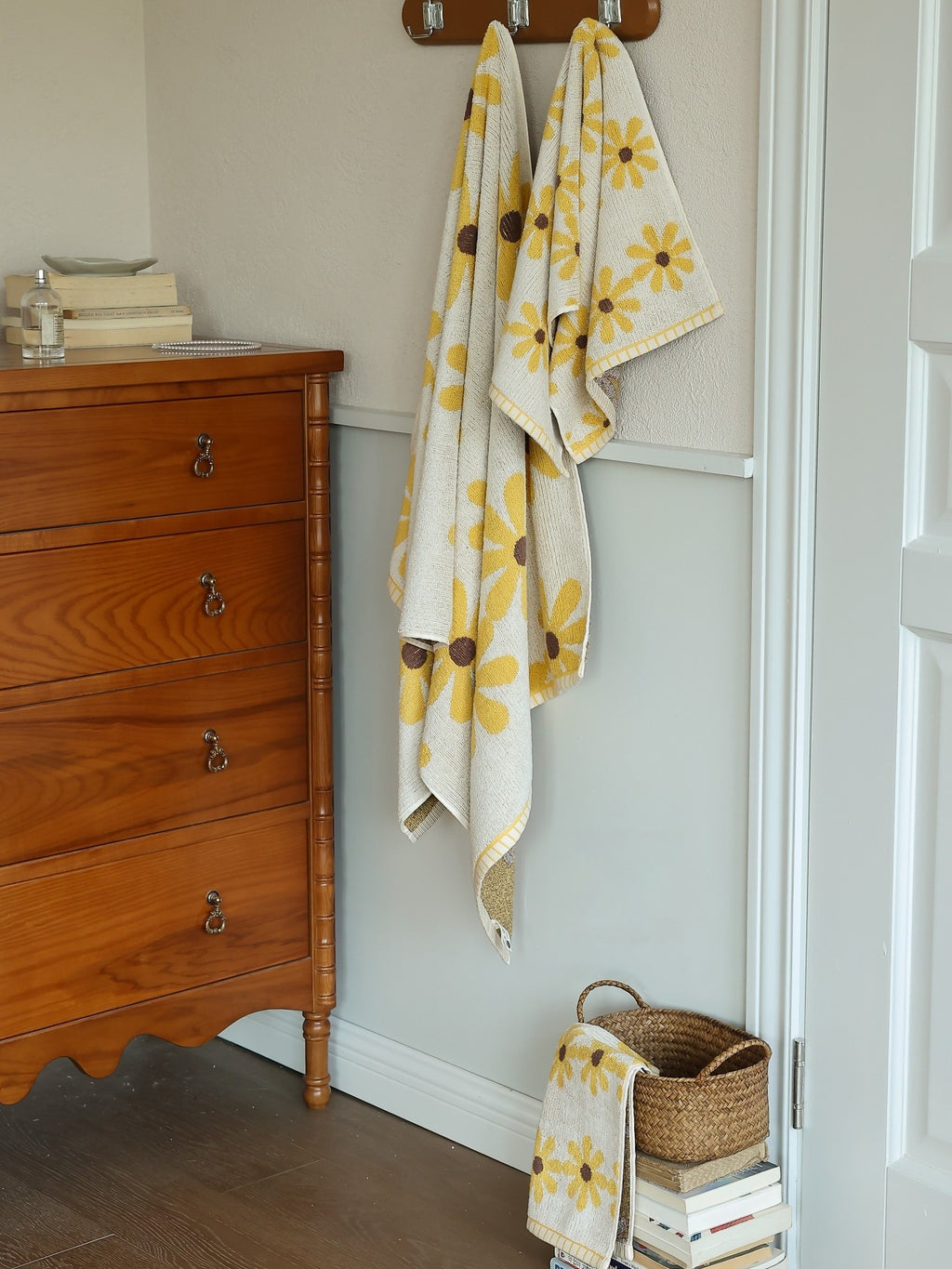 Daisy Jacquard Cotton Bath Towel original reference image 14