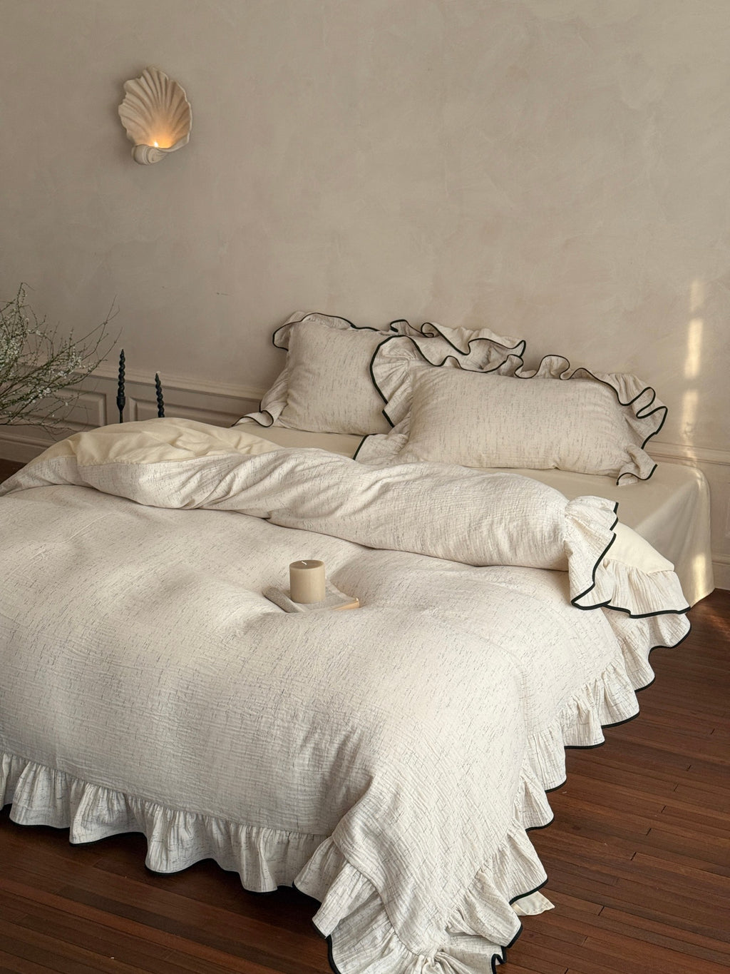Ivory Black Piped Ruffle Cotton Muslin Duvet Cover original reference image 7