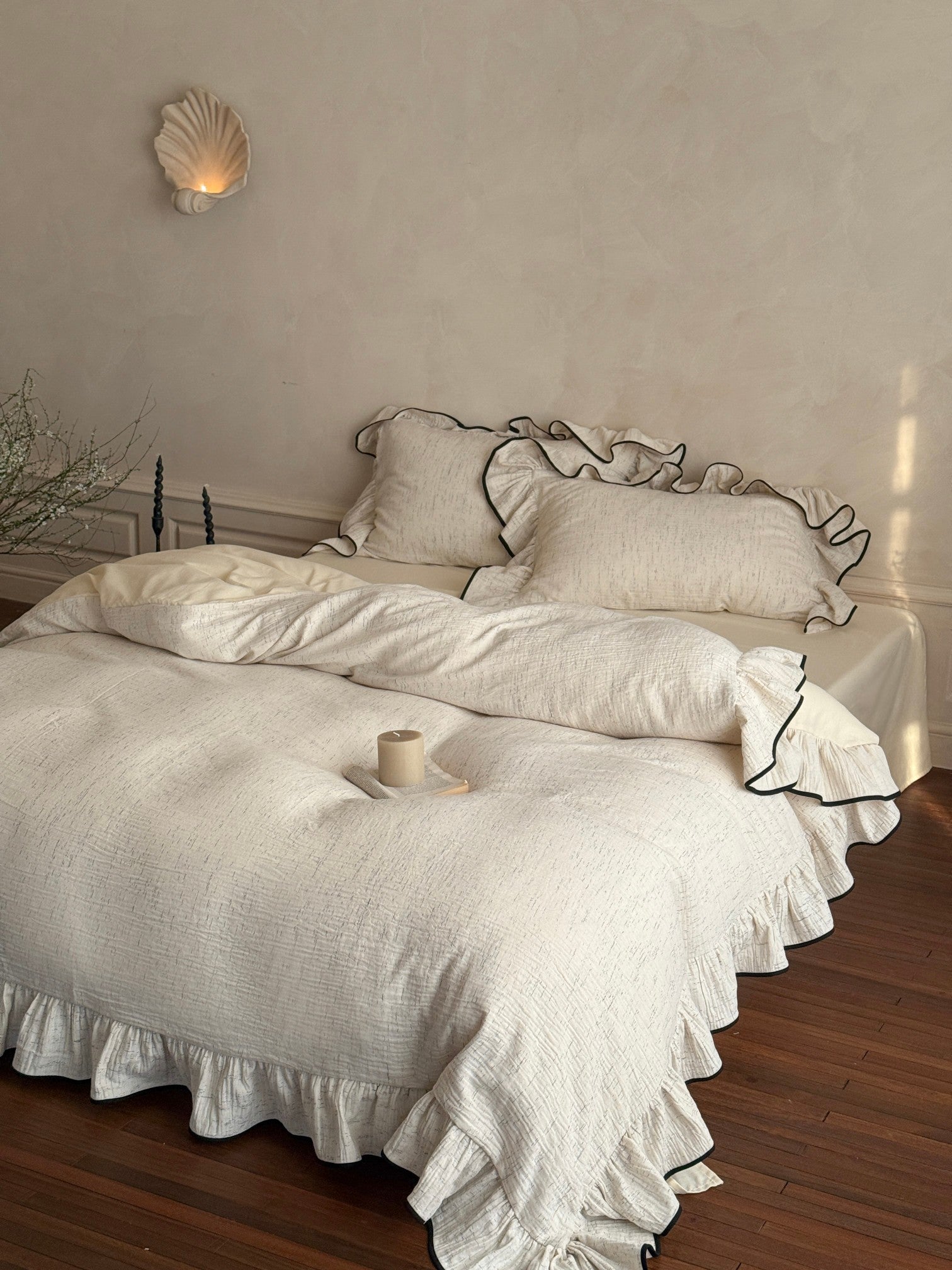 Ivory Black Piped Ruffle Cotton Muslin Duvet Cover original reference image 7