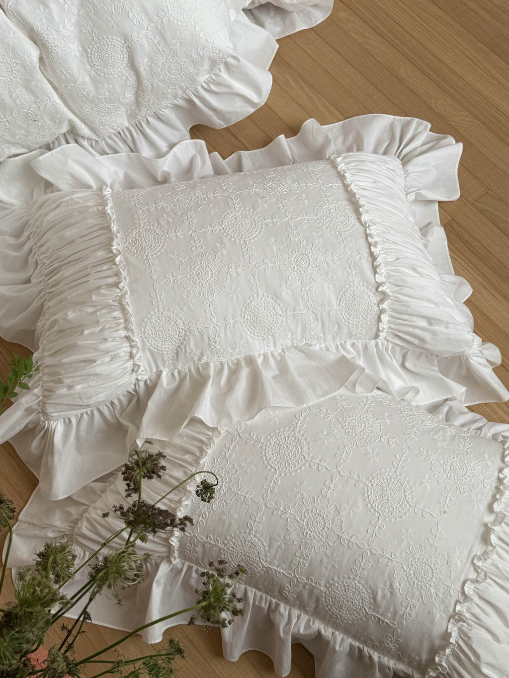 Ivory Lace Medallion Ruffle Cotton Jacquard Duvet Cover original reference image 7
