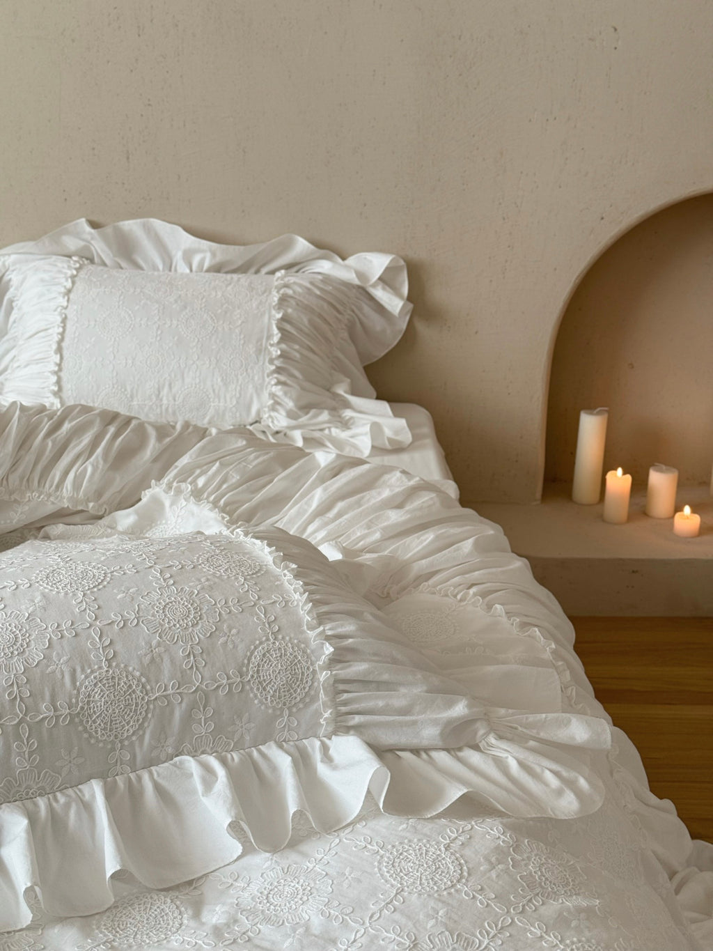 Ivory Lace Medallion Ruffle Cotton Jacquard Duvet Cover original reference image 8