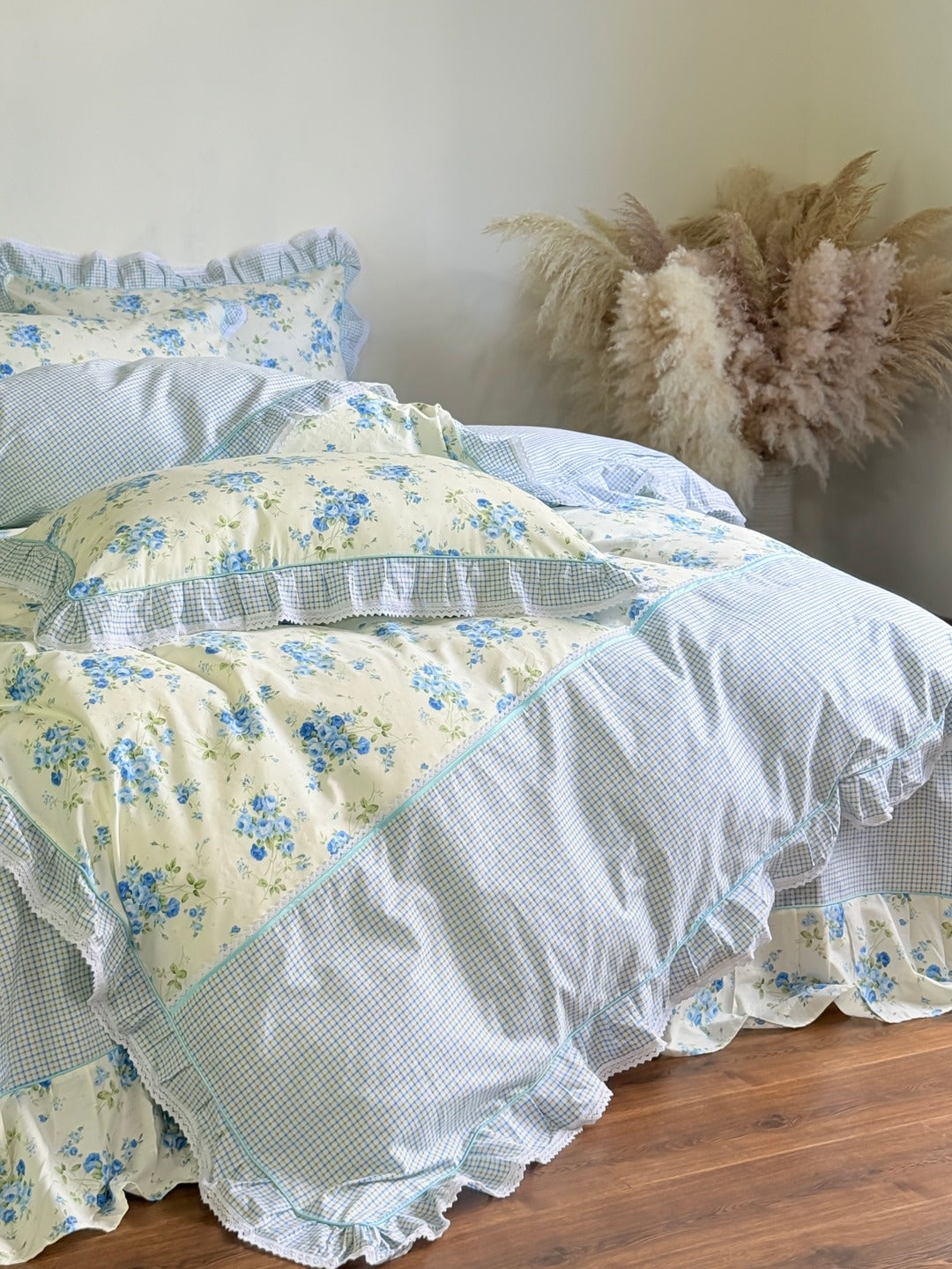 Meadow Garden Printed Cotton Duvet Cover original reference image 12