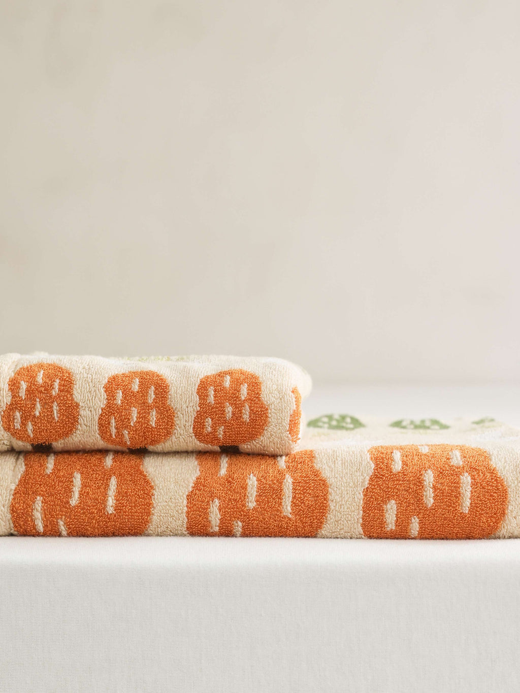 Orchard Dot Jacquard Cotton Bath Towel original reference image 8