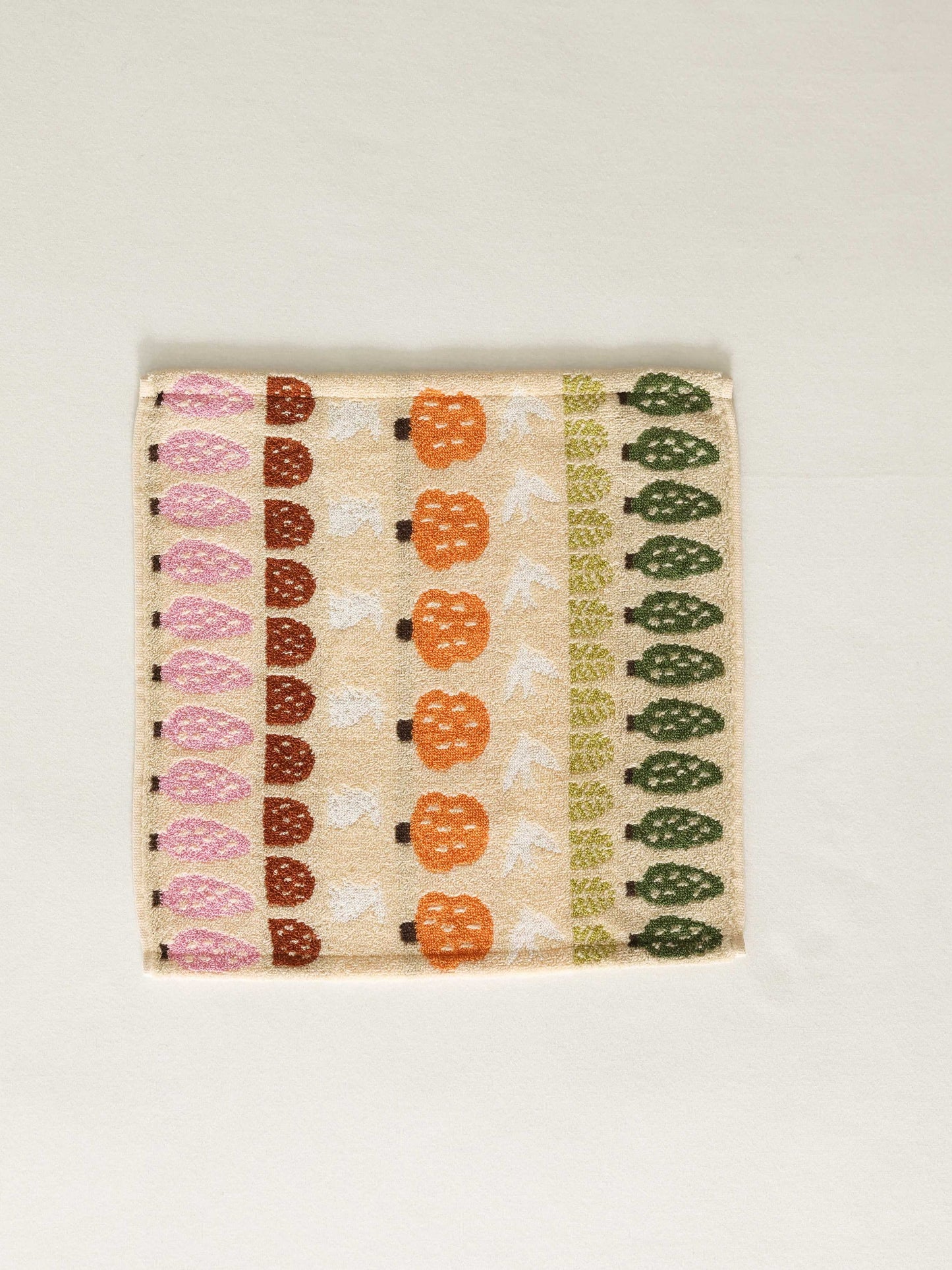 Orchard Dot Jacquard Cotton Bath Towel original reference image 10