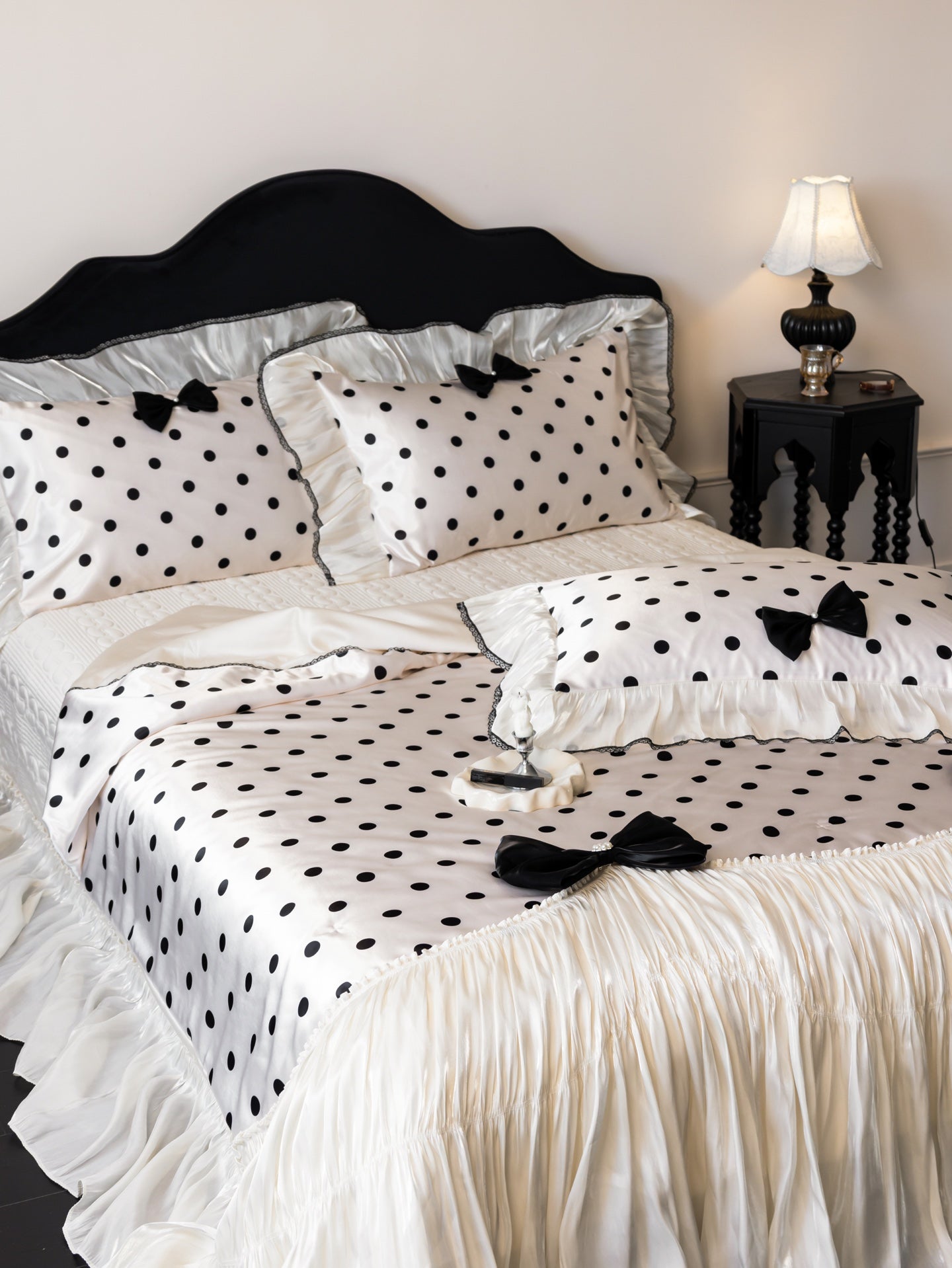 Parisian Dot Comforter Set original reference image 5
