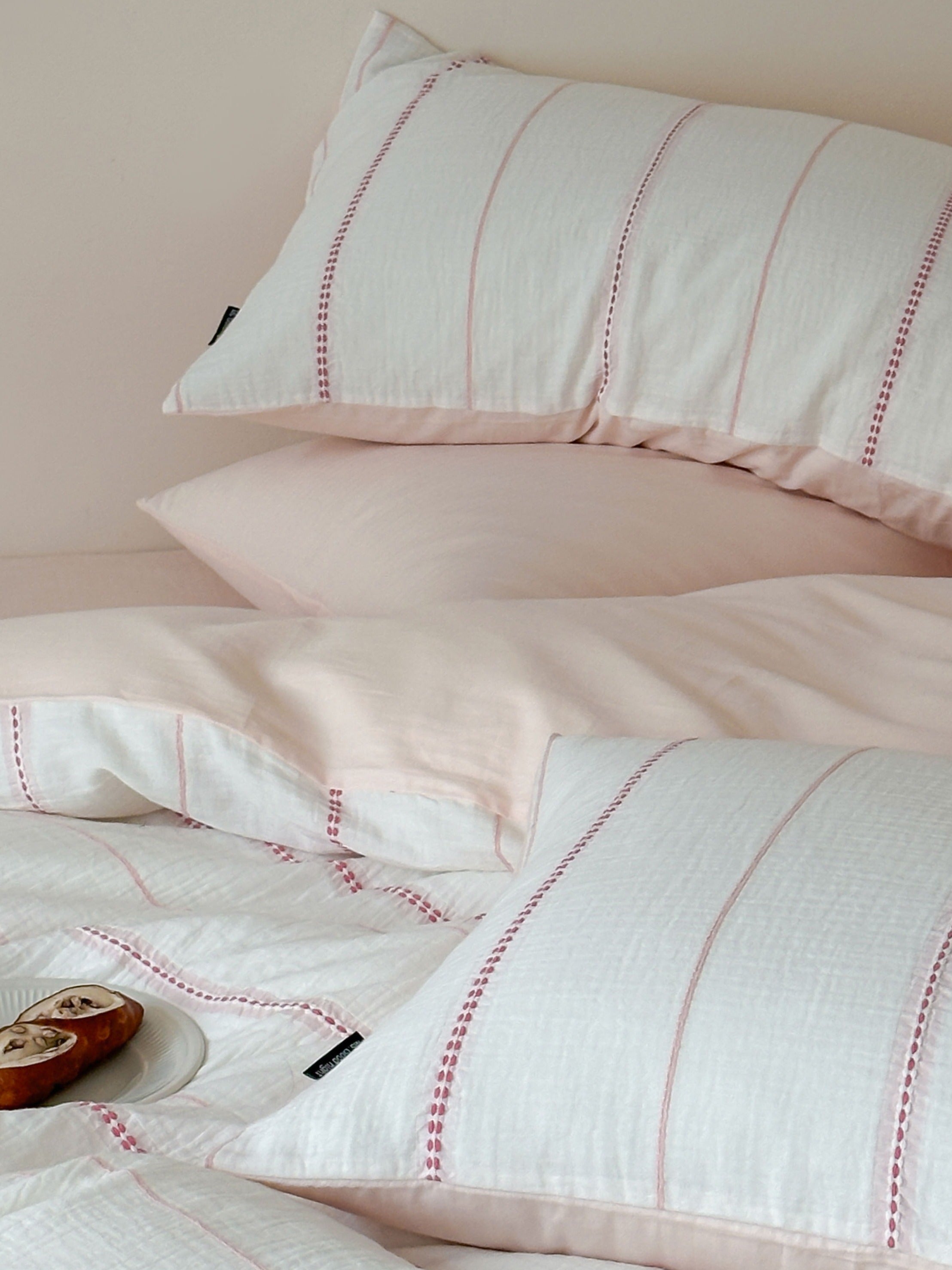 Pearline Gauze Jacquard Duvet Cover original reference image 2