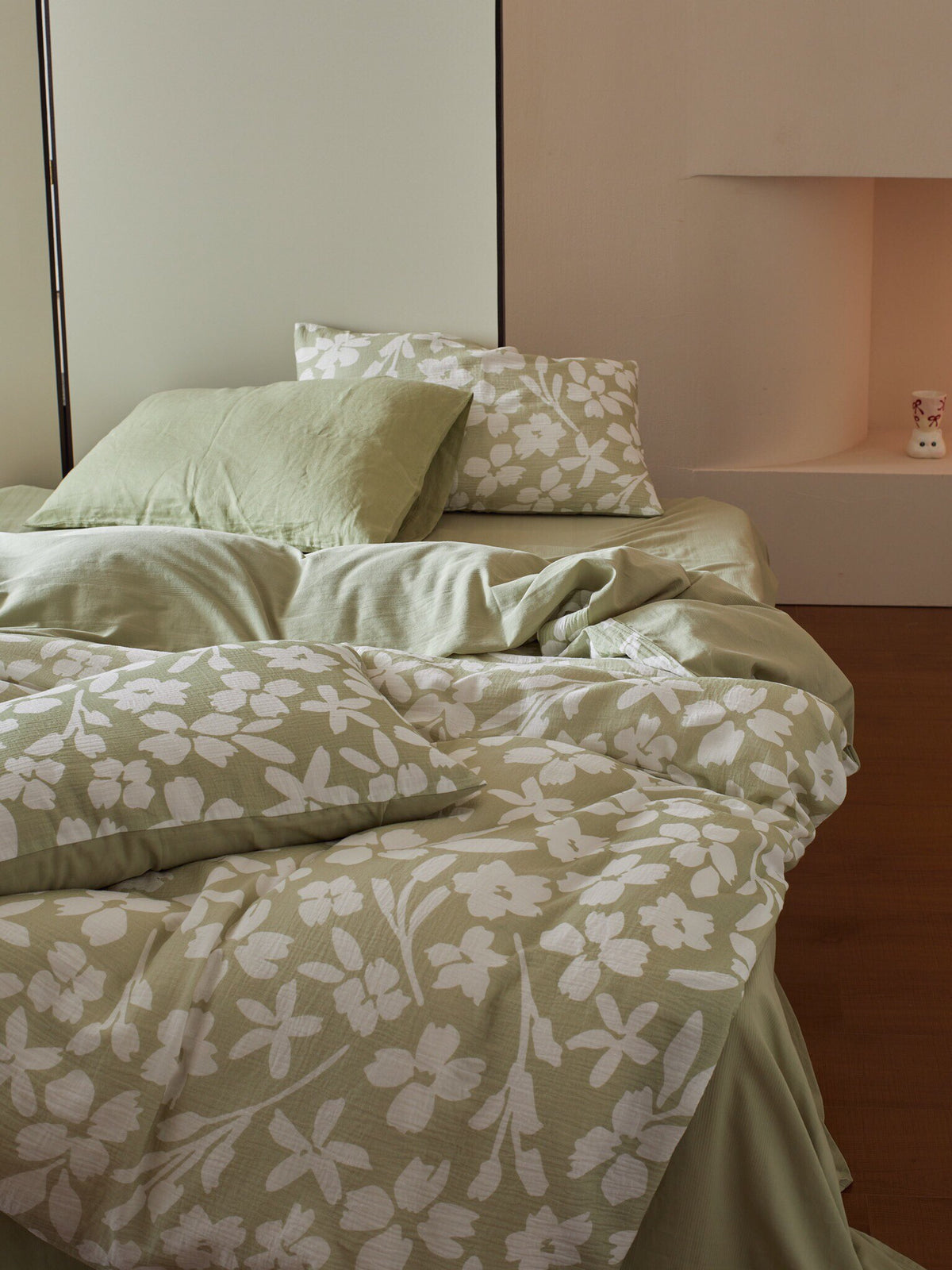Sage Blossom Cotton Muslin Jacquard Duvet Cover original reference image 7