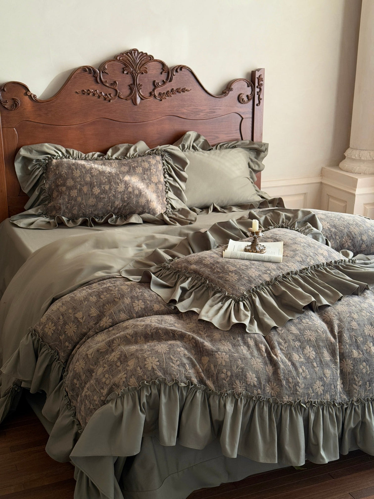 Sage Daisy Ruffle Cotton Jacquard Duvet Cover original reference image 1