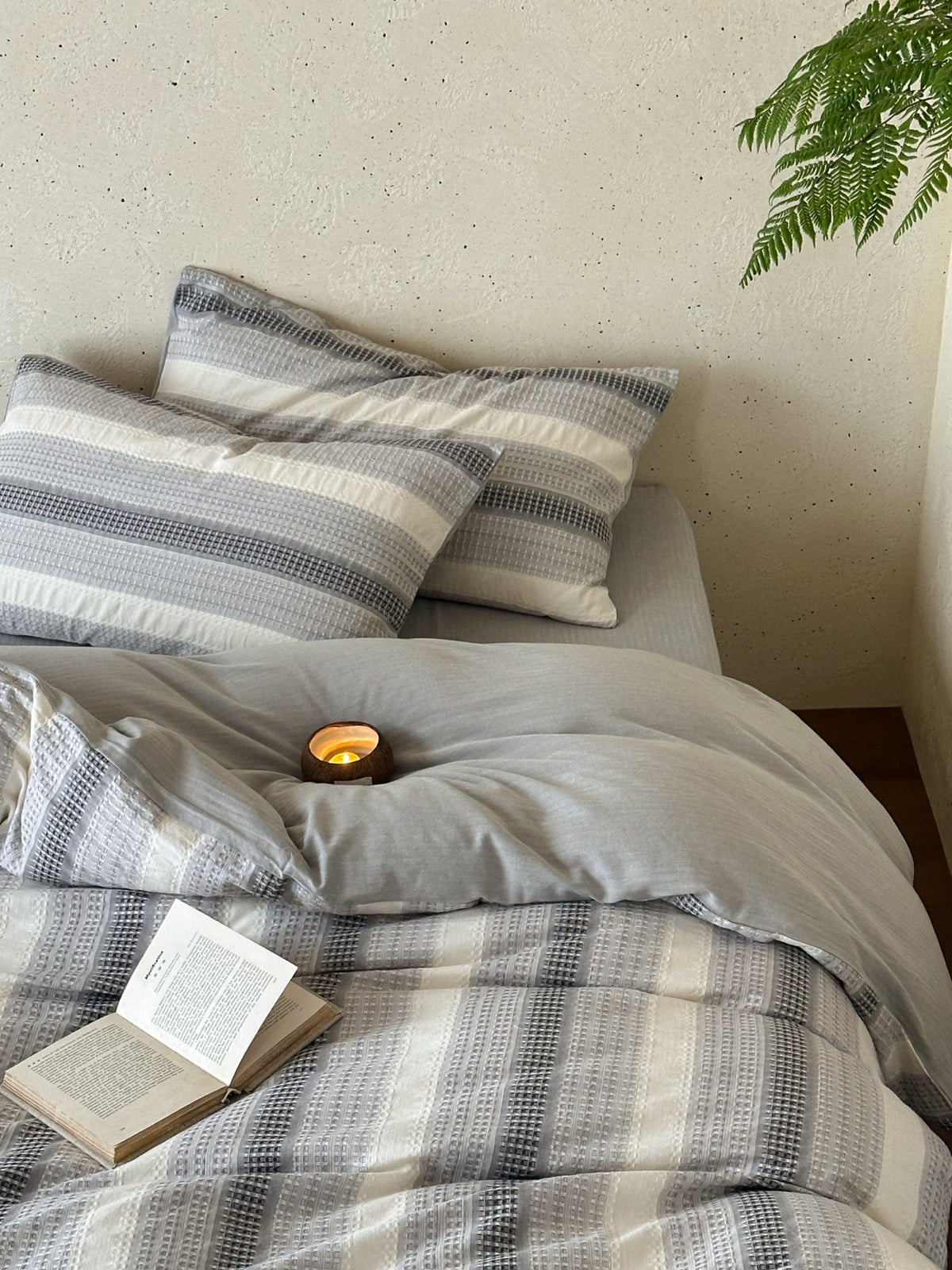 Silver Mist Jacquard Cotton Duvet Cover original reference image 4