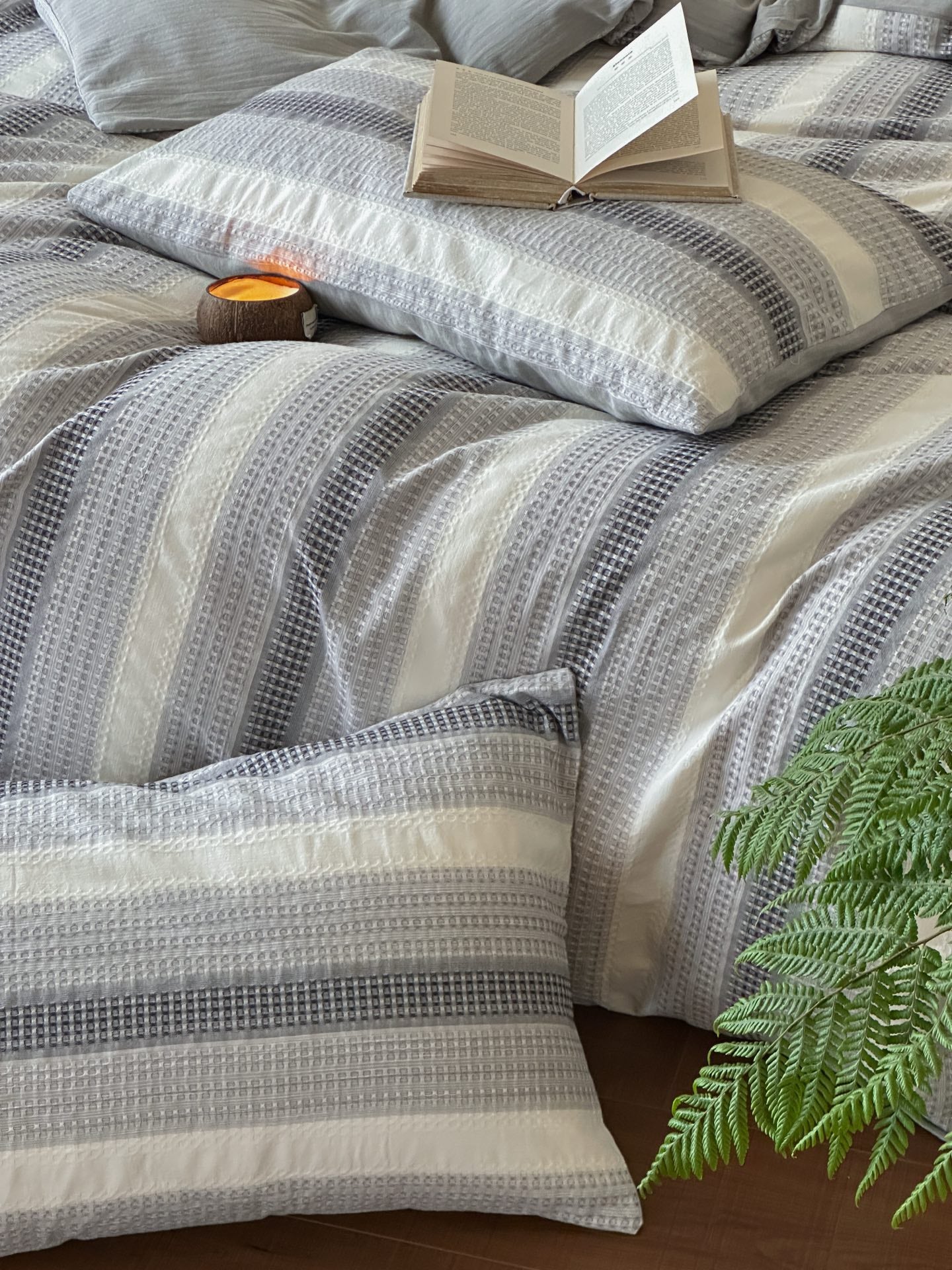 Silver Mist Jacquard Cotton Duvet Cover original reference image 8