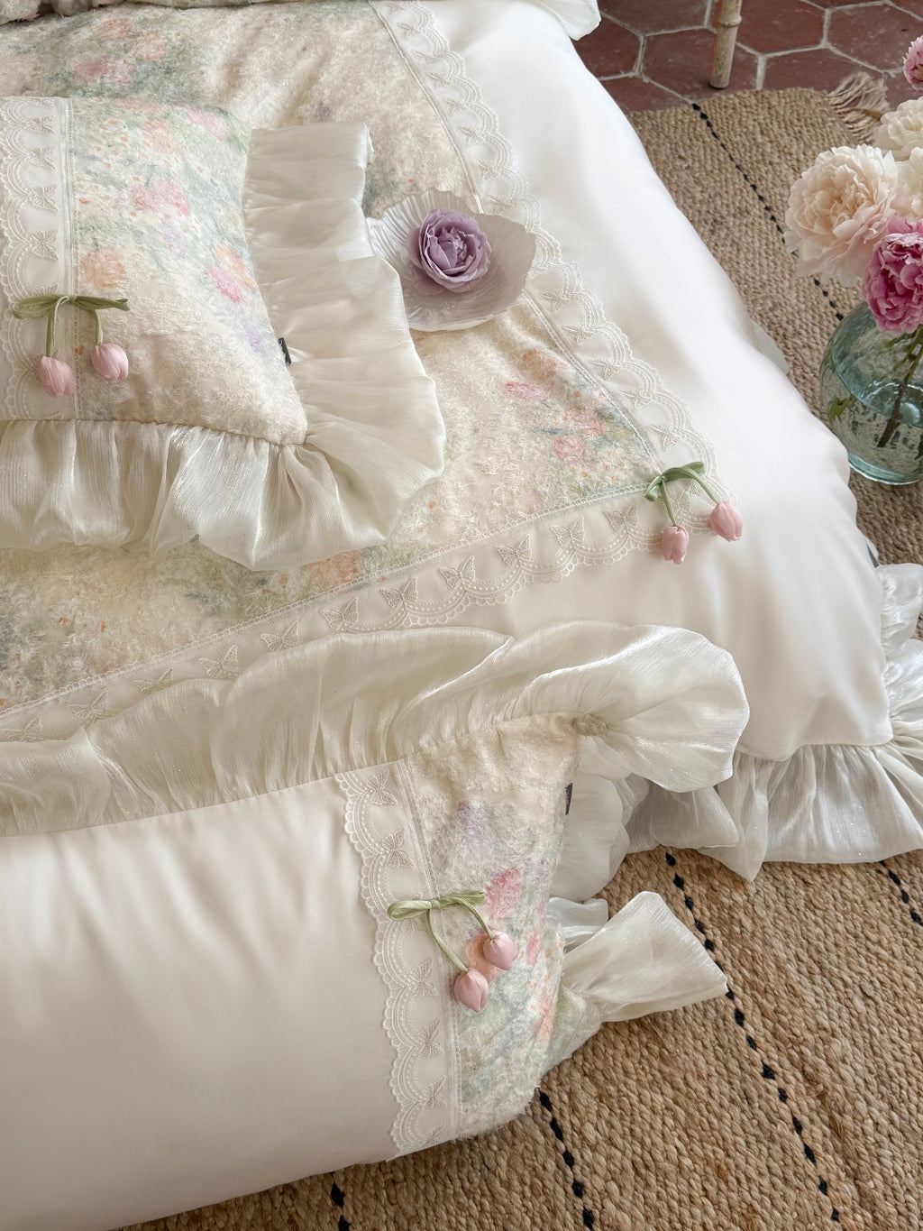 Tulip Lace Comforter Set original reference image 7