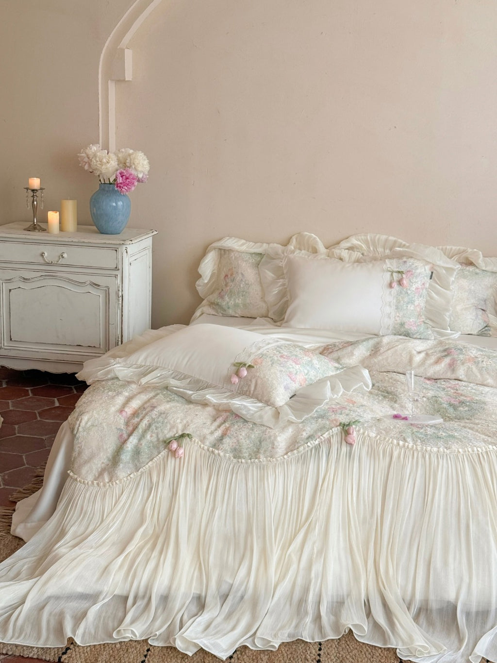 Tulip Veil Comforter Set original reference image 6