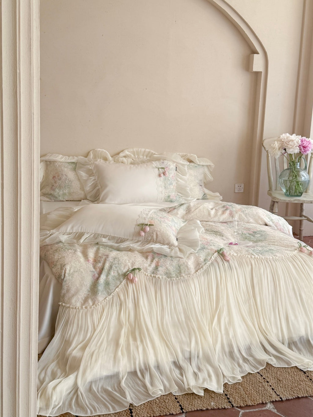 Tulip Veil Comforter Set original reference image 7