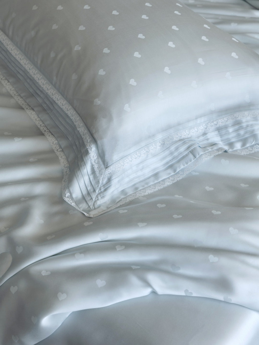 Whisper Heart  Jacquard Comforter - Blue original reference image 7