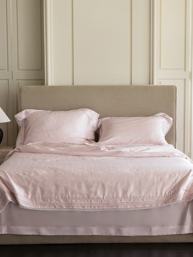 Whisper Heart  Jacquard Comforter - Pink original reference image 1