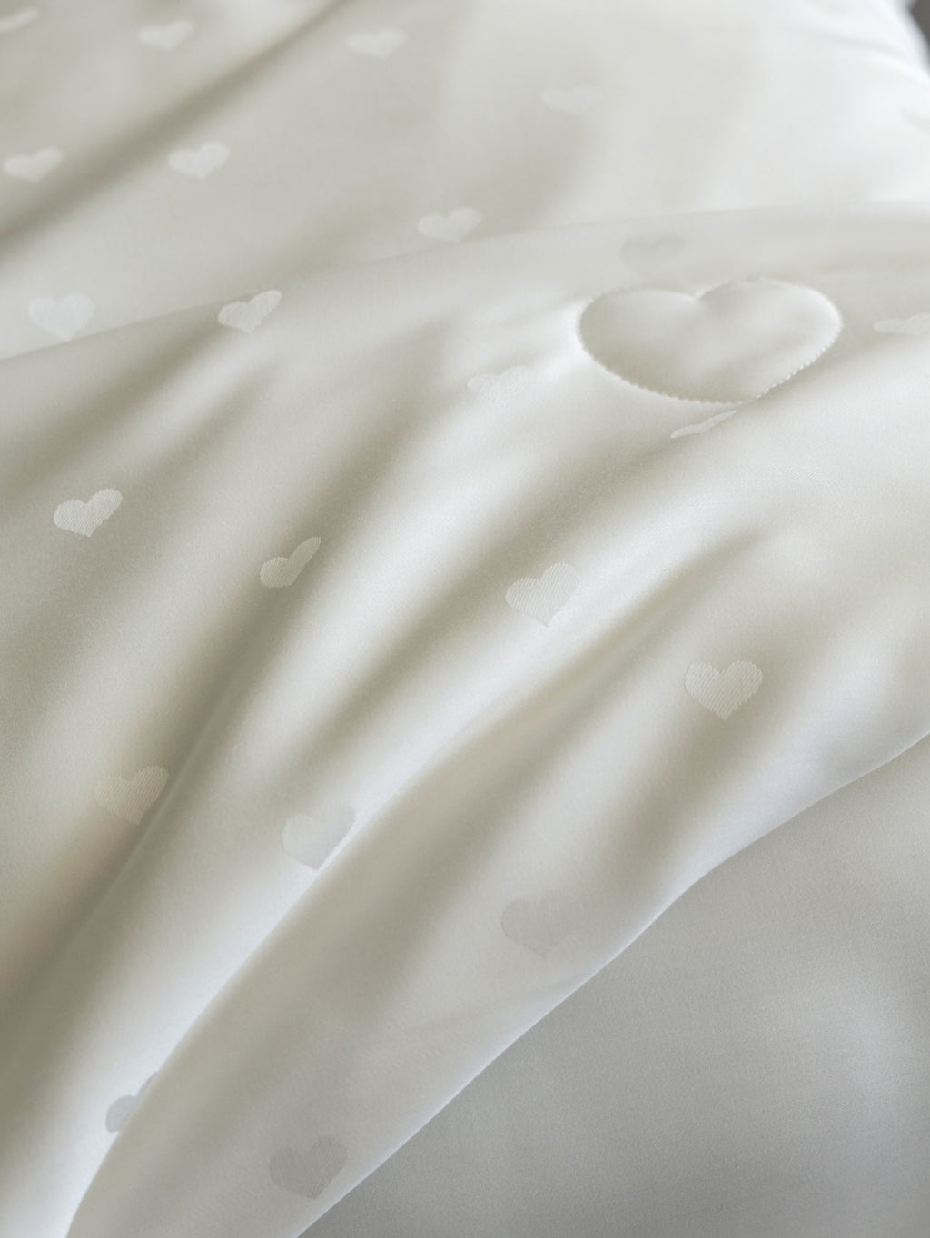 Whisper Heart  Jacquard Comforter - White original reference image 4